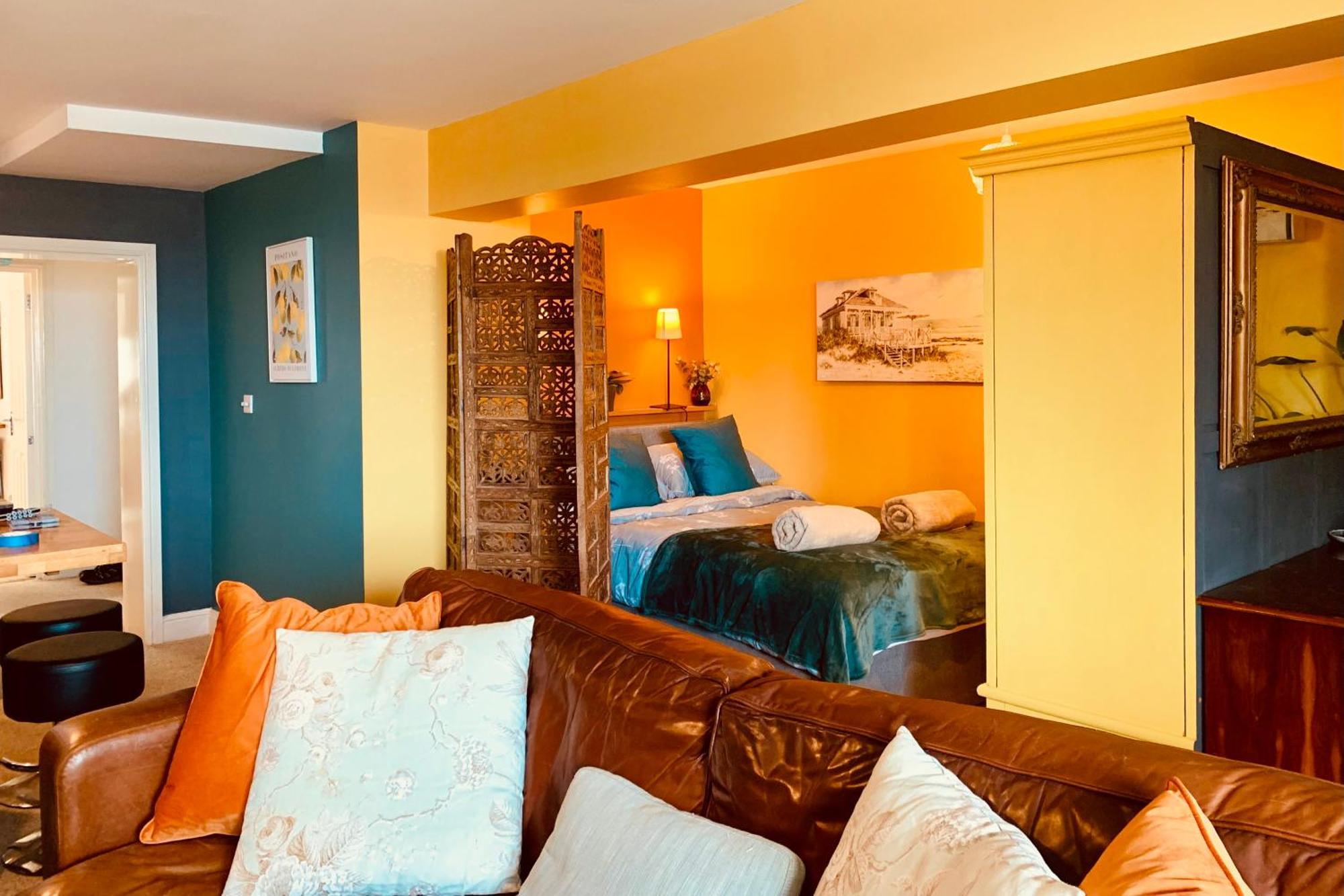 Apartment Vibrant Beachfront Getaway Folkestone