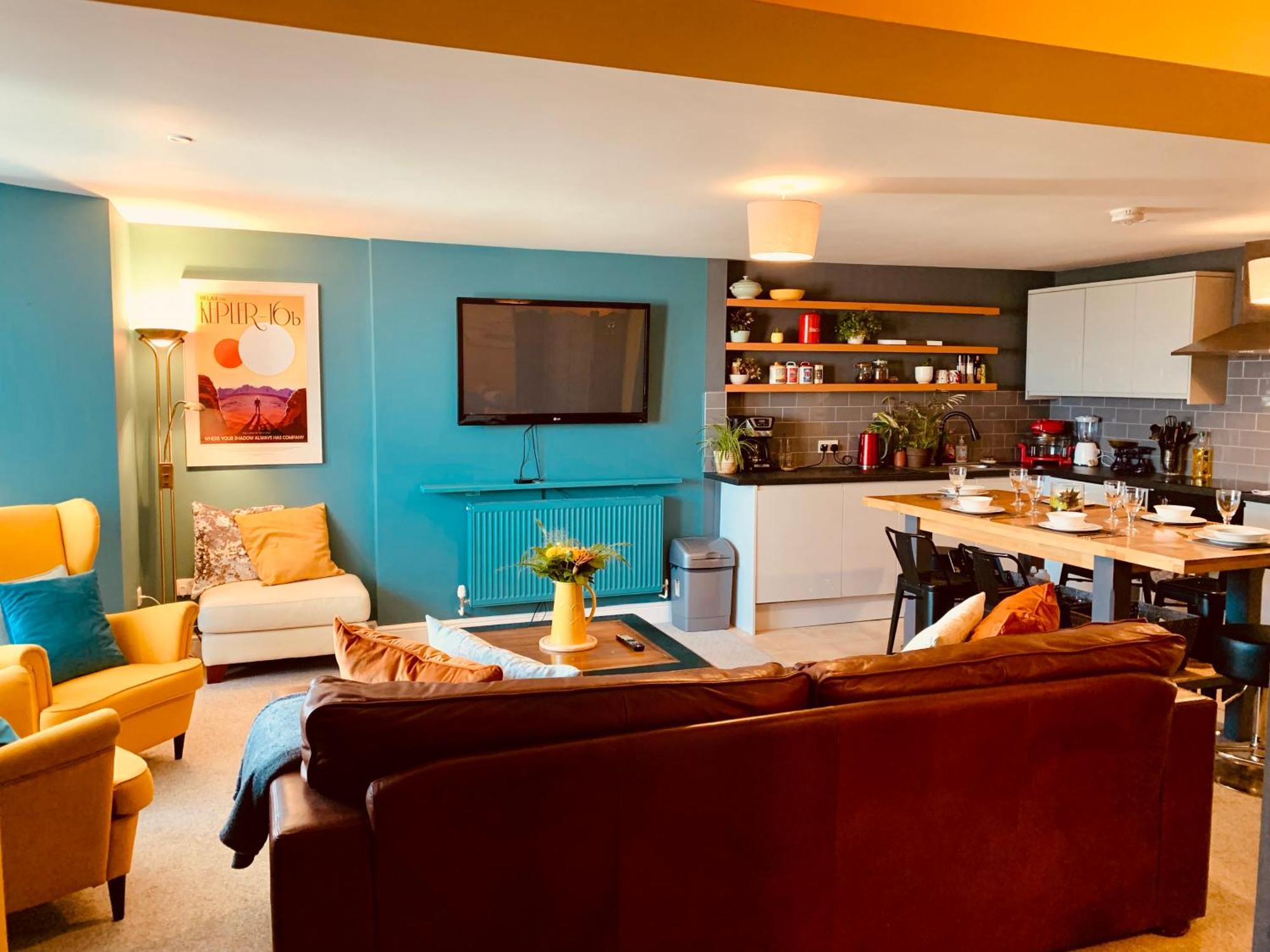Vibrant Beachfront Getaway